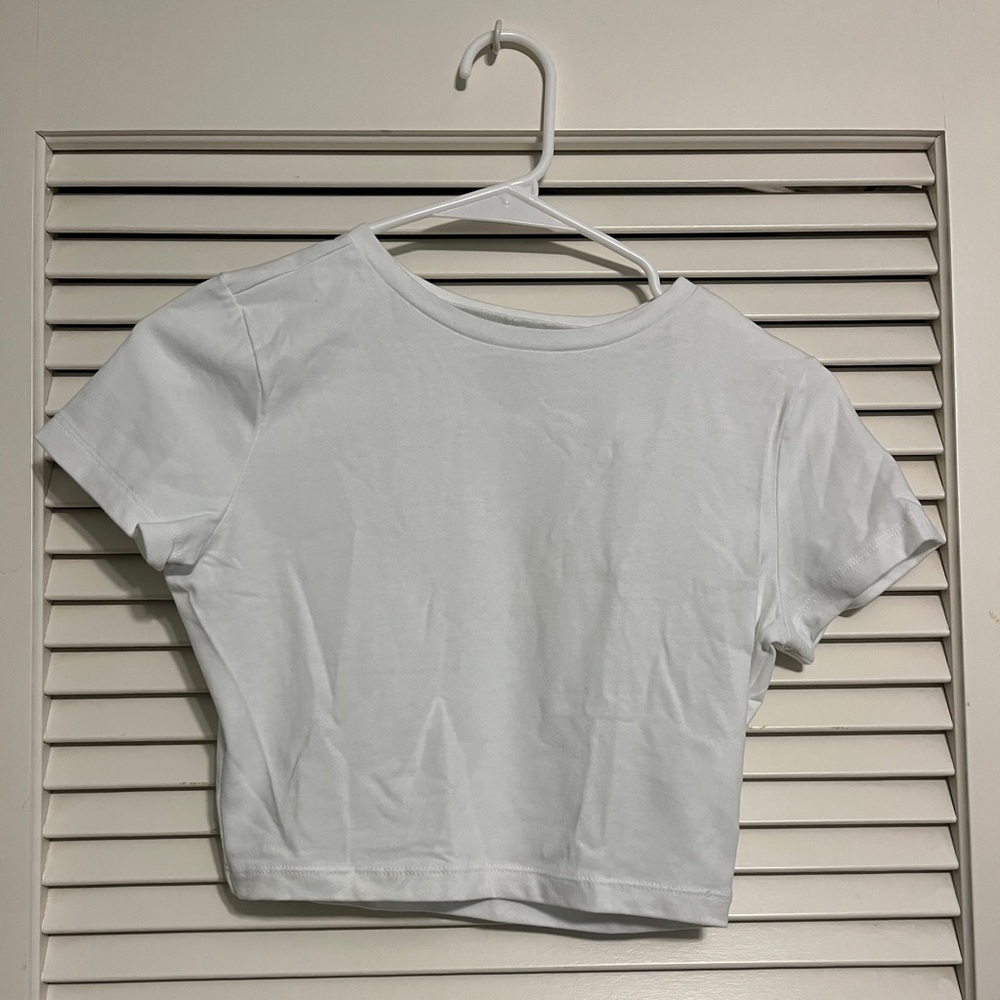 Cropped White Tee size S